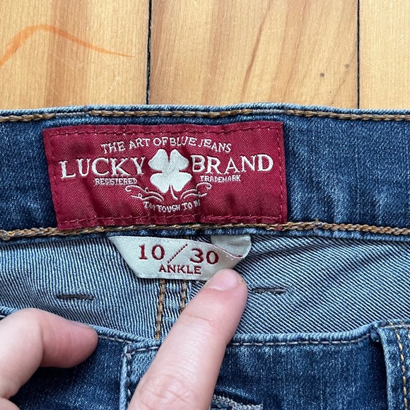 Lucky Brand Sofia Skinny Jeans Dark Wash Size 10 / 30 Ankle - Picture 4 of 8